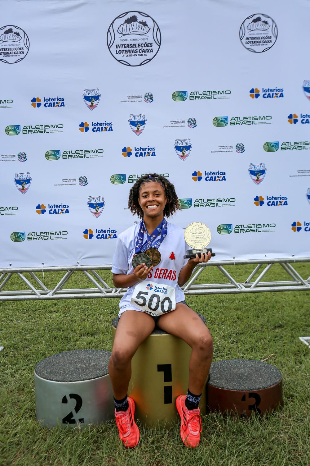 Ana Júlia Seixas de Lima atleta celeste na Fase II do Projeto de Atletismo